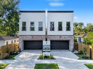 324 W 27th Street, Houston, TX 77008