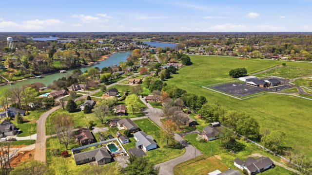 102 Lisa Cir, Winchester, TN 37398