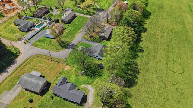 102 Lisa Cir, Winchester, TN 37398