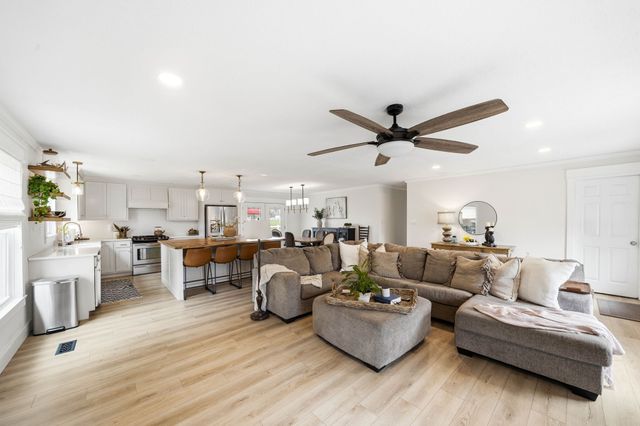 102 Lisa Cir, Winchester, TN 37398