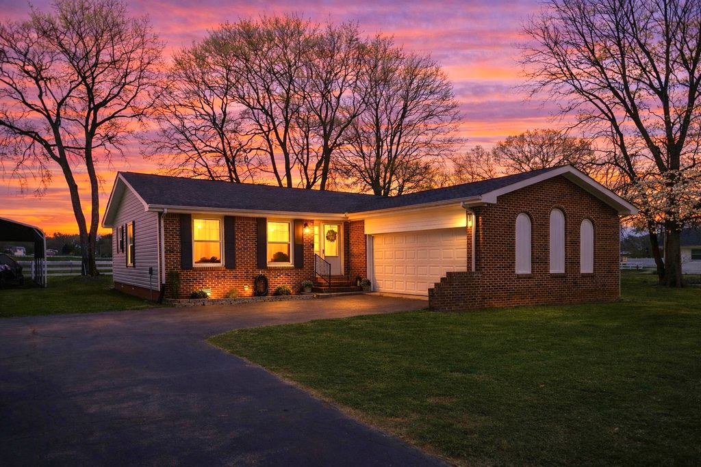 102 Lisa Cir, Winchester, TN 37398