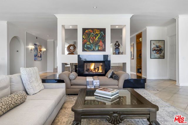 7834 Electra Drive, Los Angeles, CA 90046