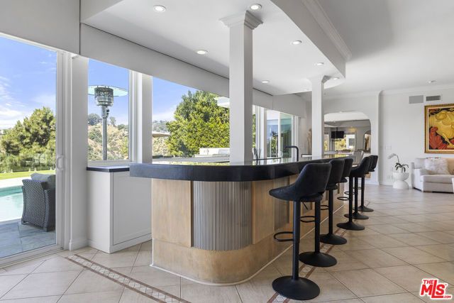 7834 Electra Drive, Los Angeles, CA 90046