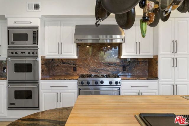 7834 Electra Drive, Los Angeles, CA 90046