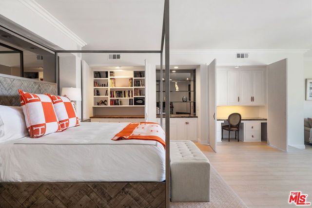 7834 Electra Drive, Los Angeles, CA 90046