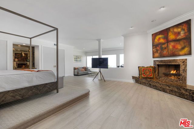 7834 Electra Drive, Los Angeles, CA 90046