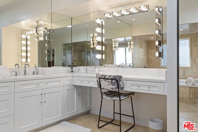 7834 Electra Drive, Los Angeles, CA 90046