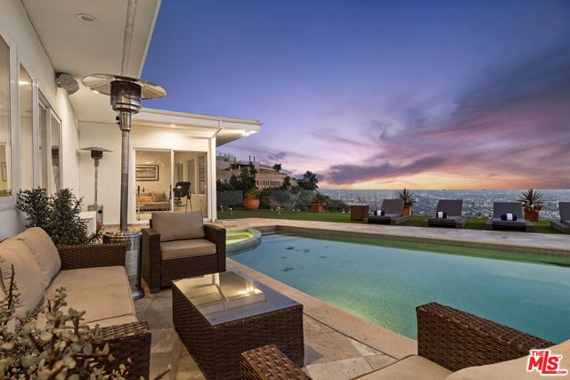 7834 Electra Drive, Los Angeles, CA 90046