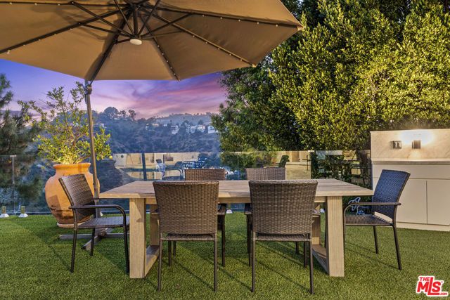 7834 Electra Drive, Los Angeles, CA 90046