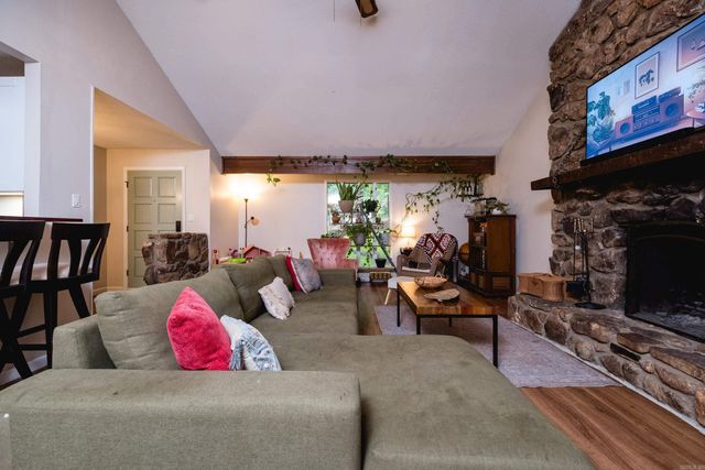 10 Breeds Hill Court, Little Rock, AR 72211