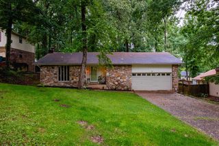 10 Breeds Hill Court, Little Rock, AR 72211