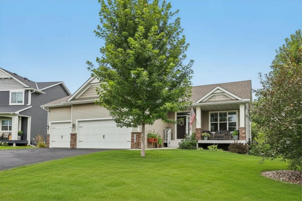 17301 Eastwood Avenue, Lakeville, MN 55044 — photo 2