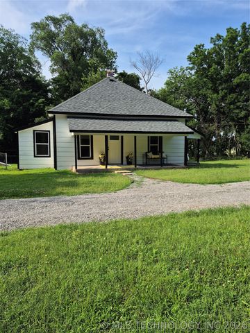 3827 Boatmans Circle, Pryor, OK 74361