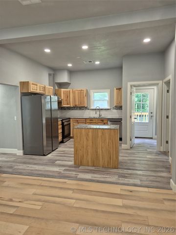 3827 Boatmans Circle, Pryor, OK 74361