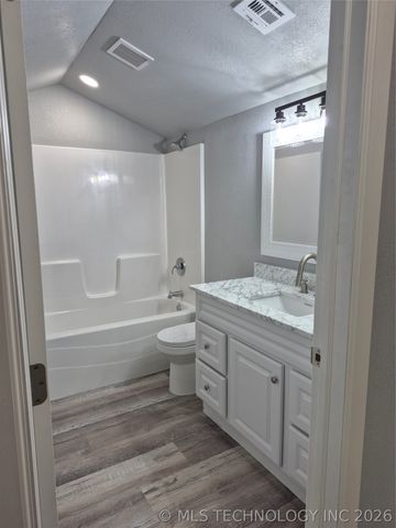 3827 Boatmans Circle, Pryor, OK 74361