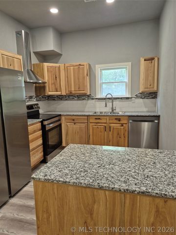 3827 Boatmans Circle, Pryor, OK 74361