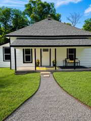 3827 Boatmans Circle, Pryor, OK 74361