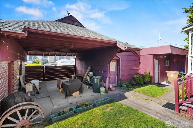 235 S 59th St, Tacoma, WA 98408