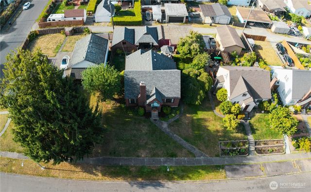 235 S 59th St, Tacoma, WA 98408