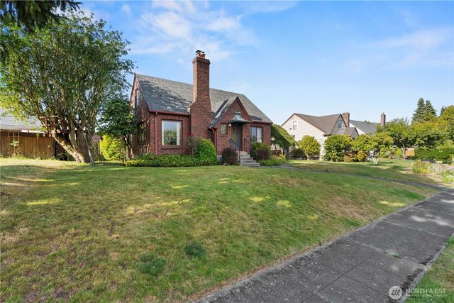 235 S 59th St, Tacoma, WA 98408
