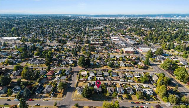 235 S 59th St, Tacoma, WA 98408