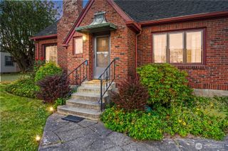 235 S 59th St, Tacoma, WA 98408