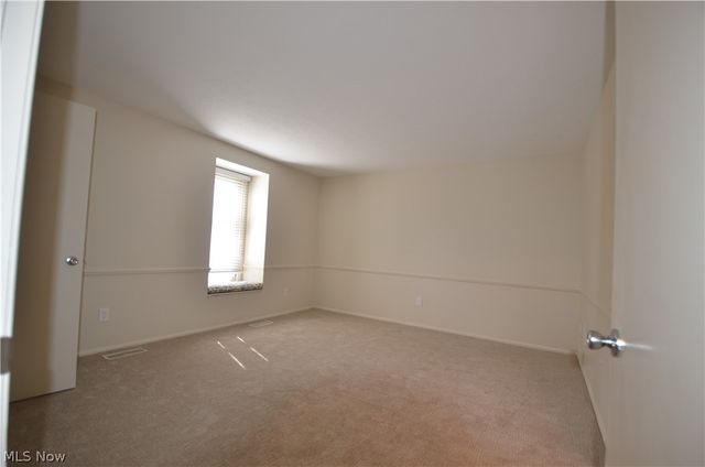 6933 W Fitzwater Road, Brecksville, OH 44141