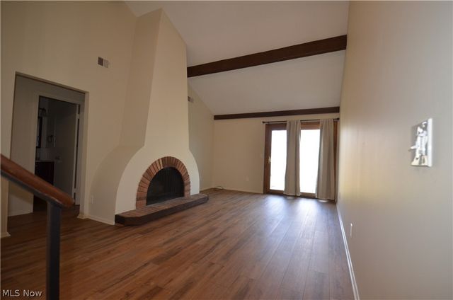 6933 W Fitzwater Road, Brecksville, OH 44141