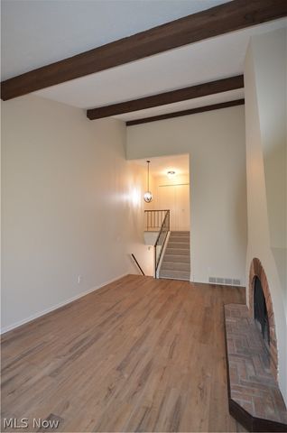 6933 W Fitzwater Road, Brecksville, OH 44141