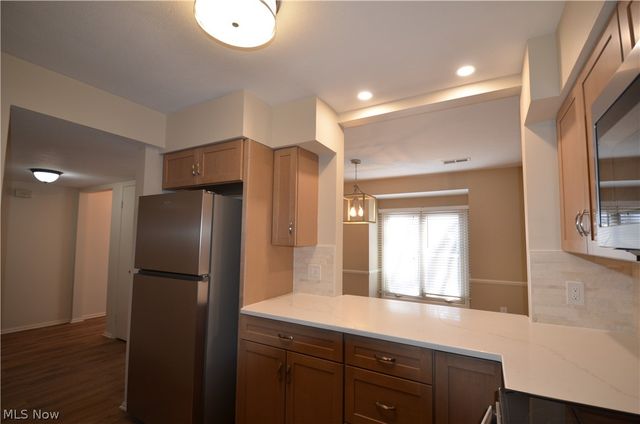 6933 W Fitzwater Road, Brecksville, OH 44141