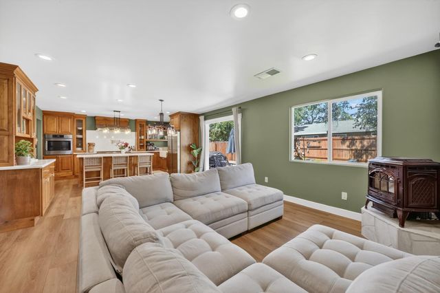 5719 Mangrove Ct, Orangevale, CA 95662