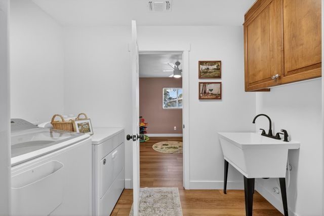 5719 Mangrove Ct, Orangevale, CA 95662