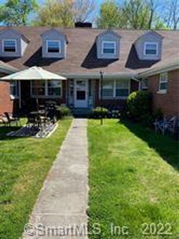 21-27 Hartford Avenue 11, Newington, CT 06111