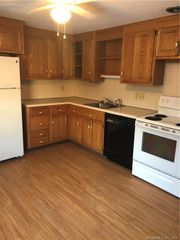 21-27 Hartford Avenue 11, Newington, CT 06111