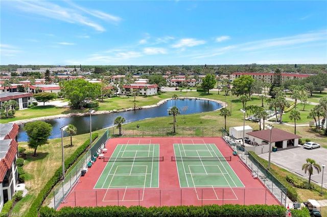 4338 27th CT SW 104, Naples, FL 34116