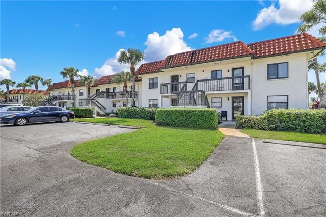 4338 27th CT SW 104, Naples, FL 34116