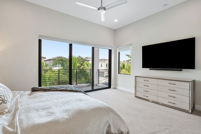 9022 CHAUVET Way, Boca Raton, FL 33496