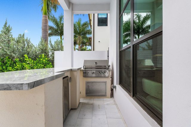 9022 CHAUVET Way, Boca Raton, FL 33496