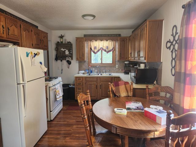 8393 W Arbutus Way, Lake Twp, MI 49304