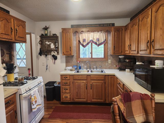 8393 W Arbutus Way, Lake Twp, MI 49304