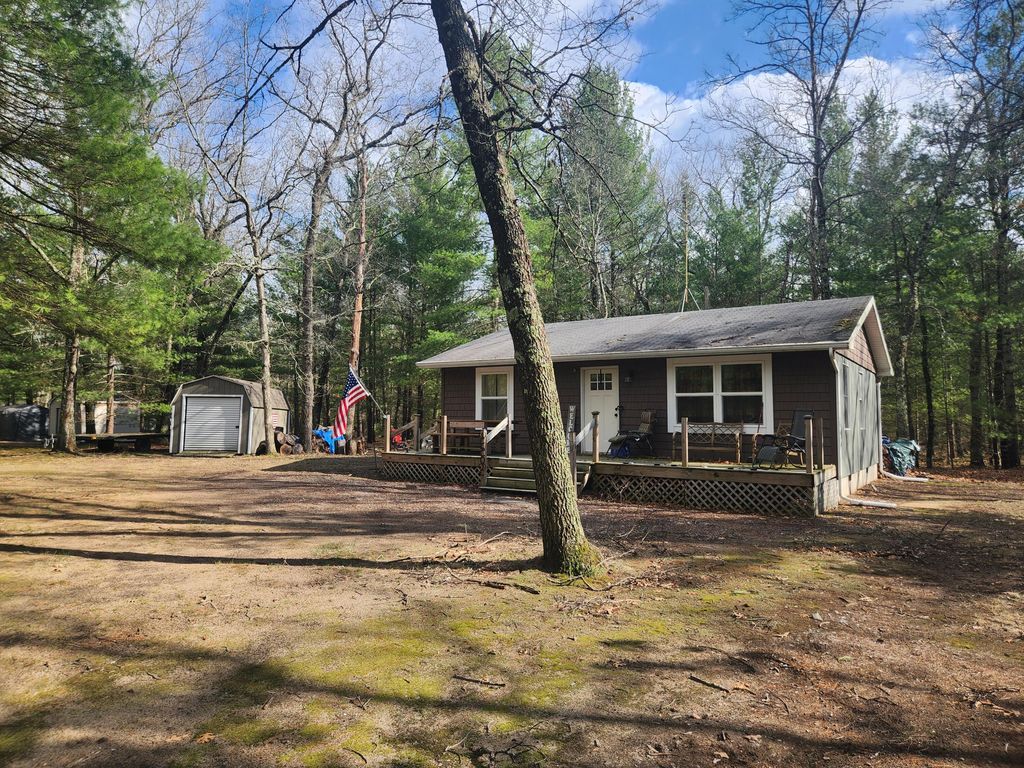8393 W Arbutus Way, Lake Twp, MI 49304