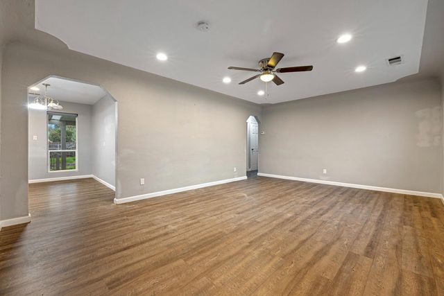 1820 Julian Ave, Modesto, CA 95354