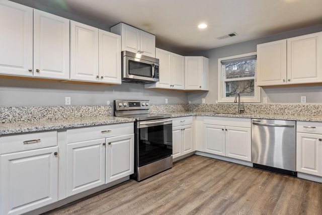 1820 Julian Ave, Modesto, CA 95354