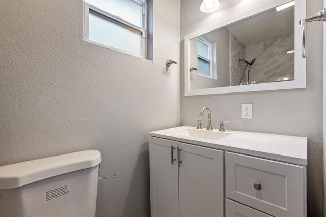 1820 Julian Ave, Modesto, CA 95354