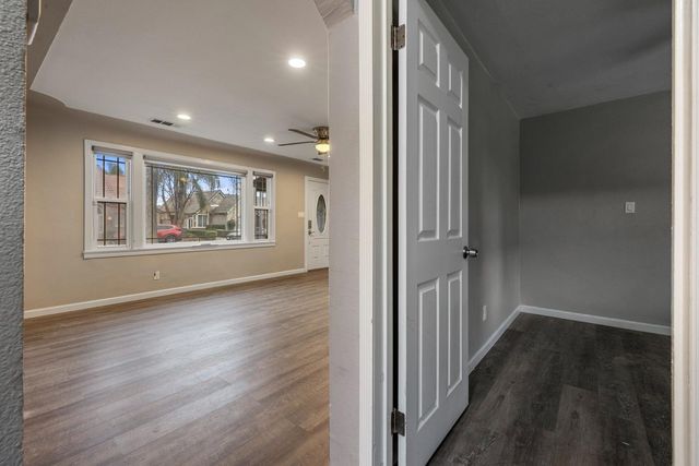 1820 Julian Ave, Modesto, CA 95354