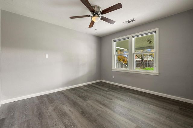 1820 Julian Ave, Modesto, CA 95354