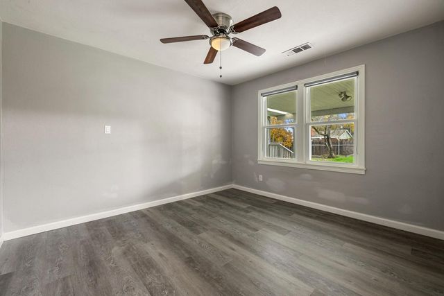 1820 Julian Ave, Modesto, CA 95354