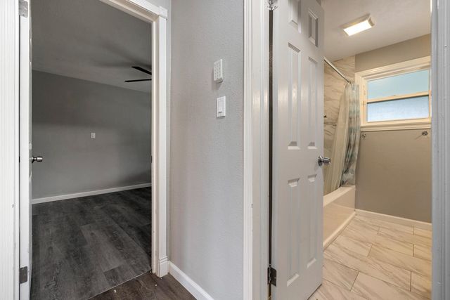 1820 Julian Ave, Modesto, CA 95354