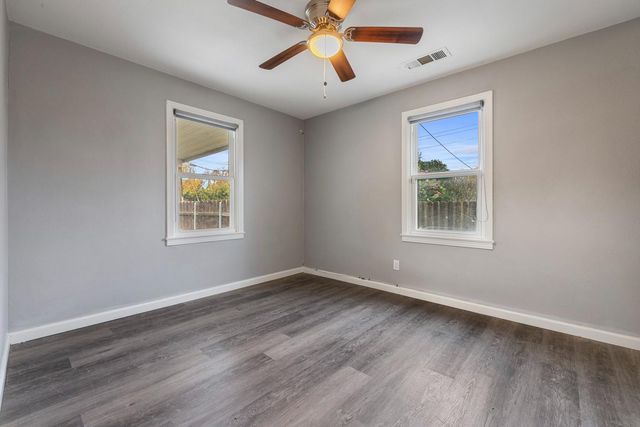 1820 Julian Ave, Modesto, CA 95354