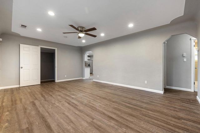 1820 Julian Ave, Modesto, CA 95354